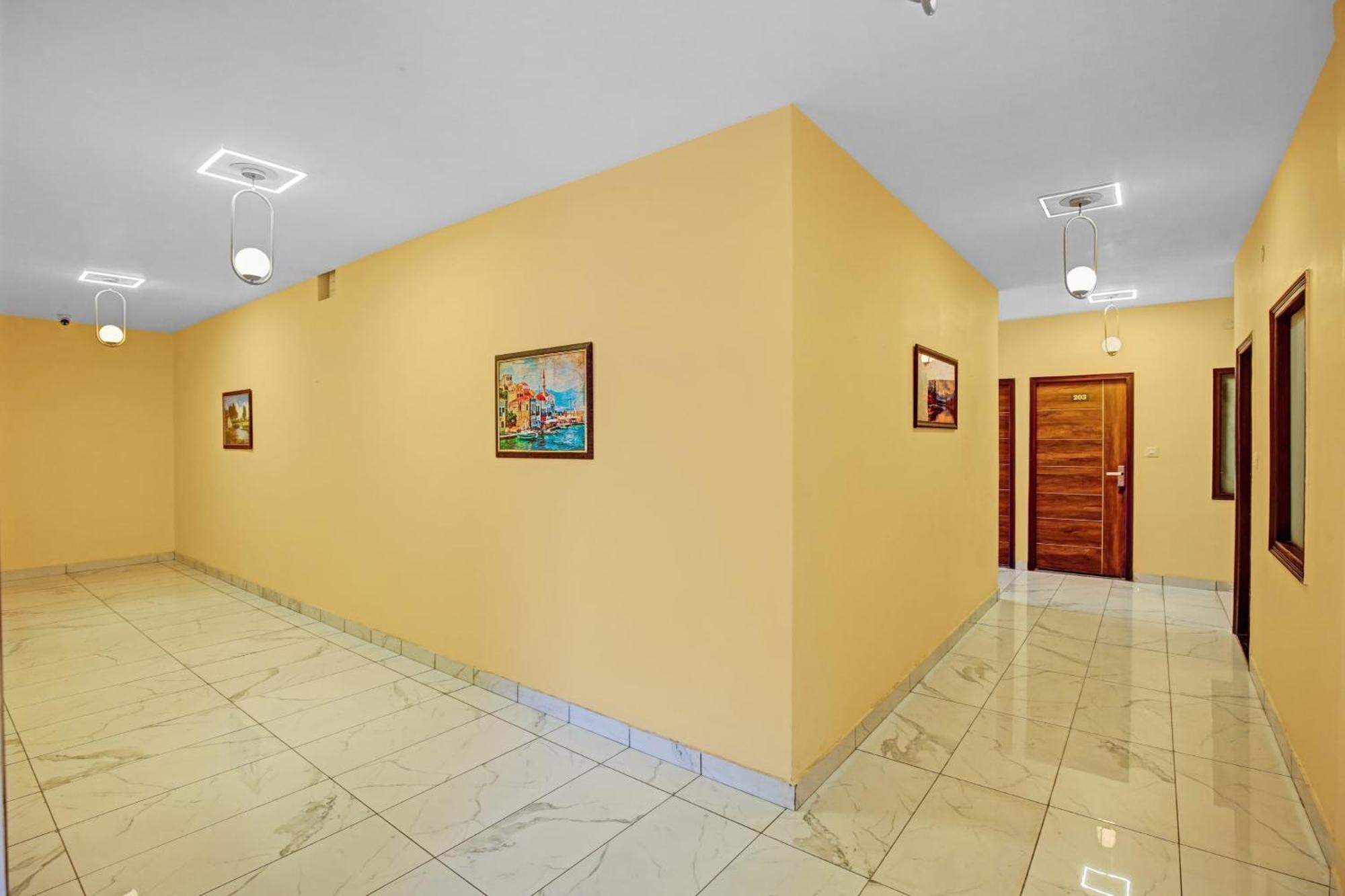 Townhouse Sky Ξενοδοχείο Λουντιάνα Εξωτερικό φωτογραφία